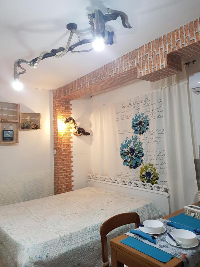 Mari En Bed & Breakfast Castel Volturno Exterior photo